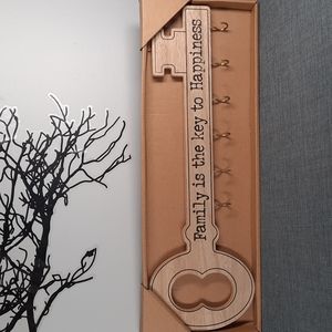 Wall Plaque Key Shaped Keys Organizer Rack Hook Wood Metal Family Happiness